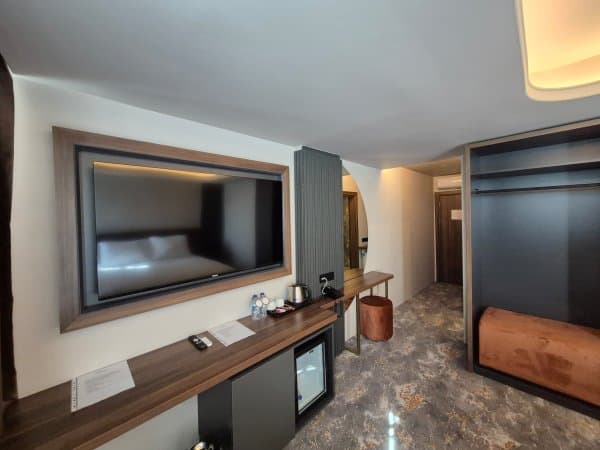 Deluxe Room with Sea View 3