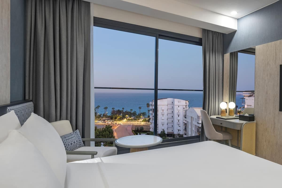 Classic Room Sea View 3