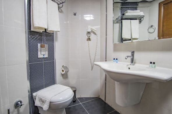 Standart Deniz Manzaralı Oda 4