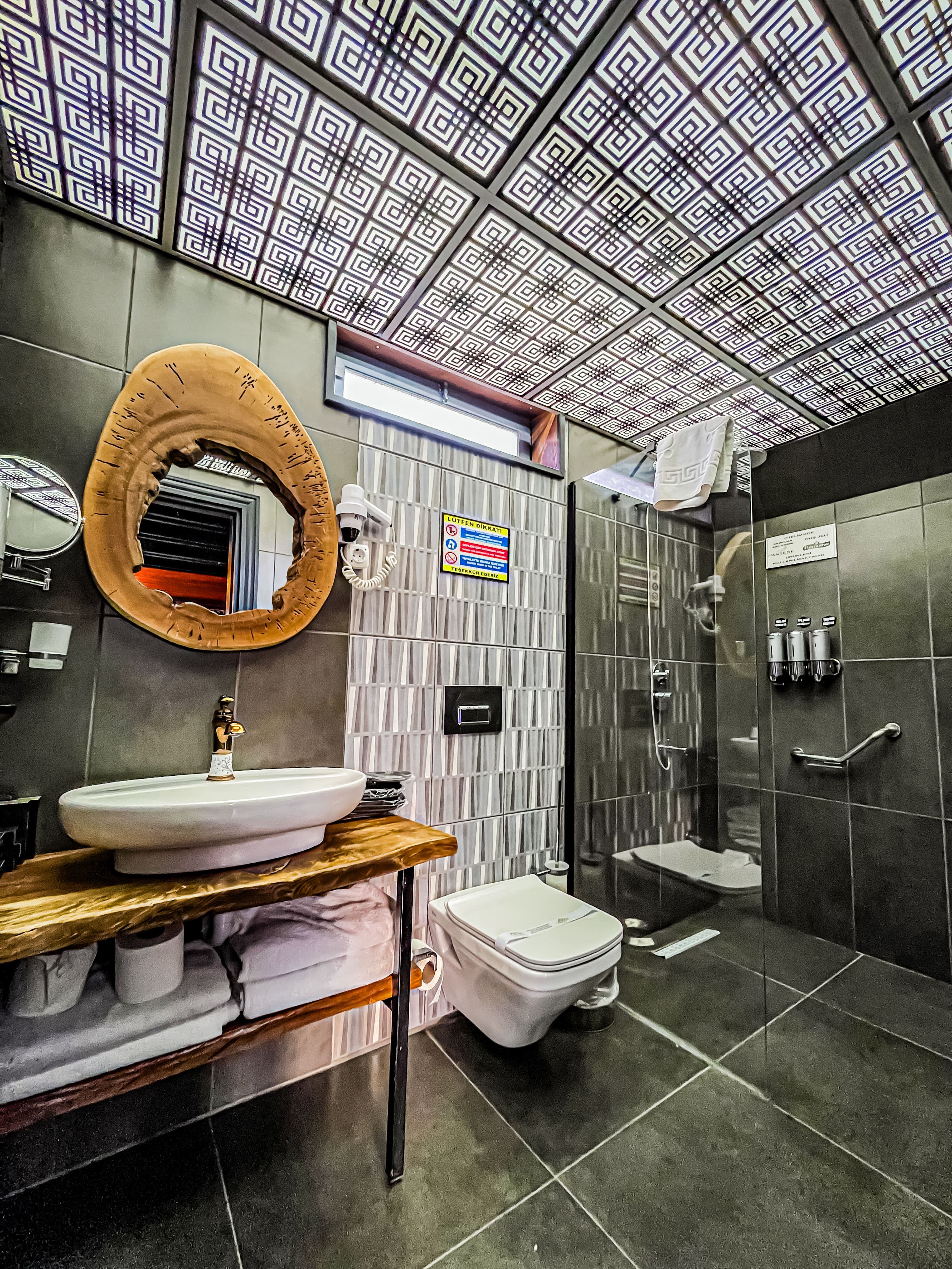 Suit Bungalow 3