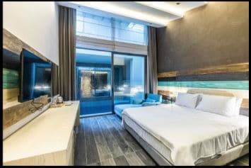 Deluxe Private Pool 1
