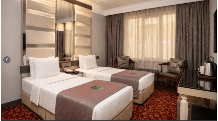 Trendy Oda Şehir Manzaralı İki Ayrı Yataklı 3