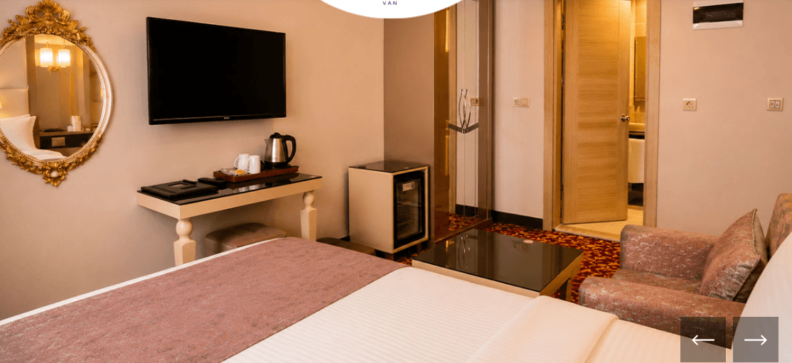 Trendy Oda Şehir Manzaralı Büyük Yataklı 2