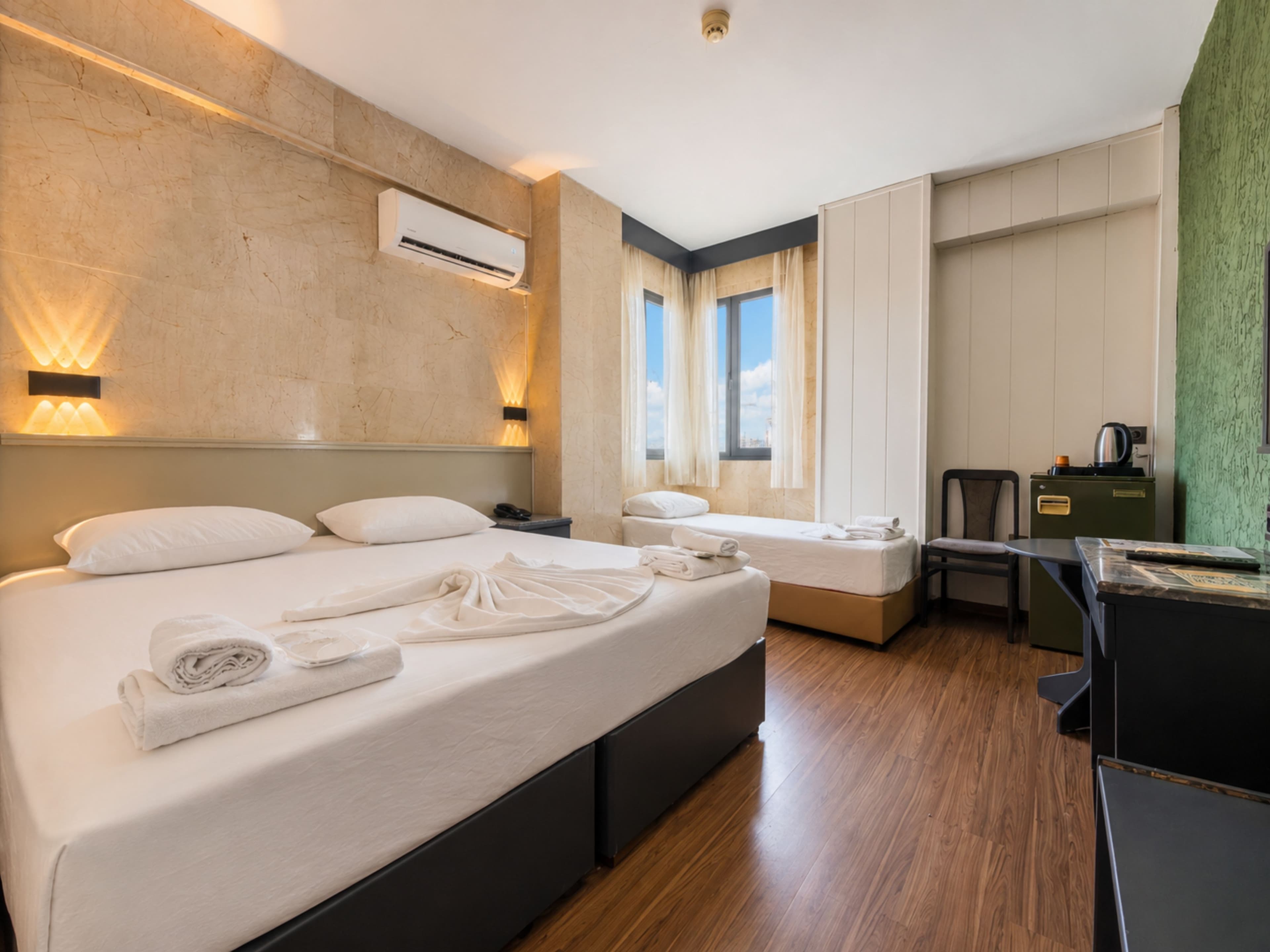 Standard Triple Room	 1