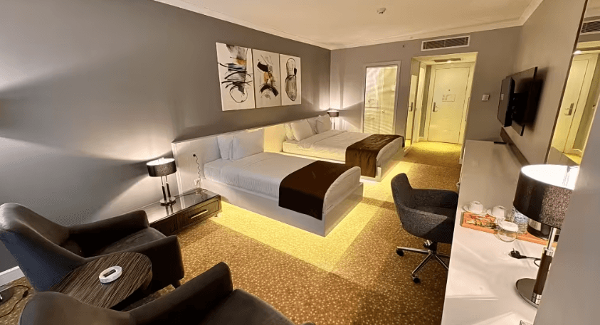 Deluxe Room 2