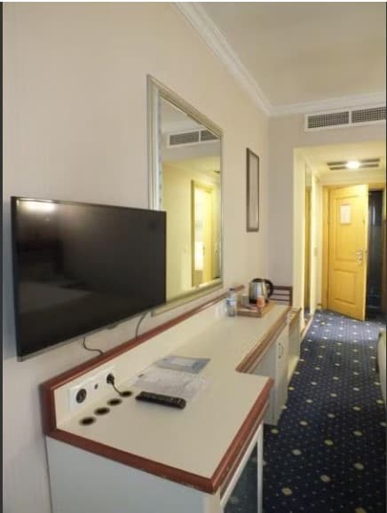 Triple Şehir Manzaralı Oda 2