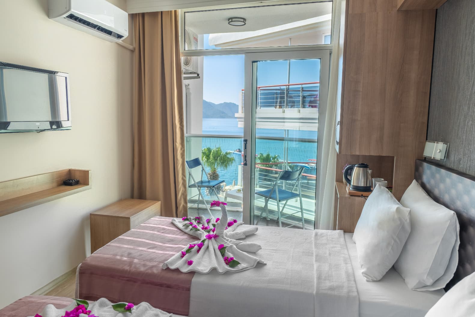 Verde Beach Hotel +16-37