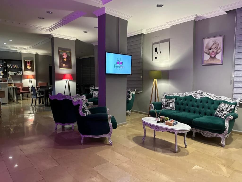 Berry Bella Hotel-12