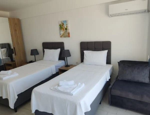 Standart Twin Deniz Manzaralı Oda 4