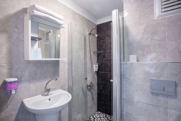 Standart Double Oda 4