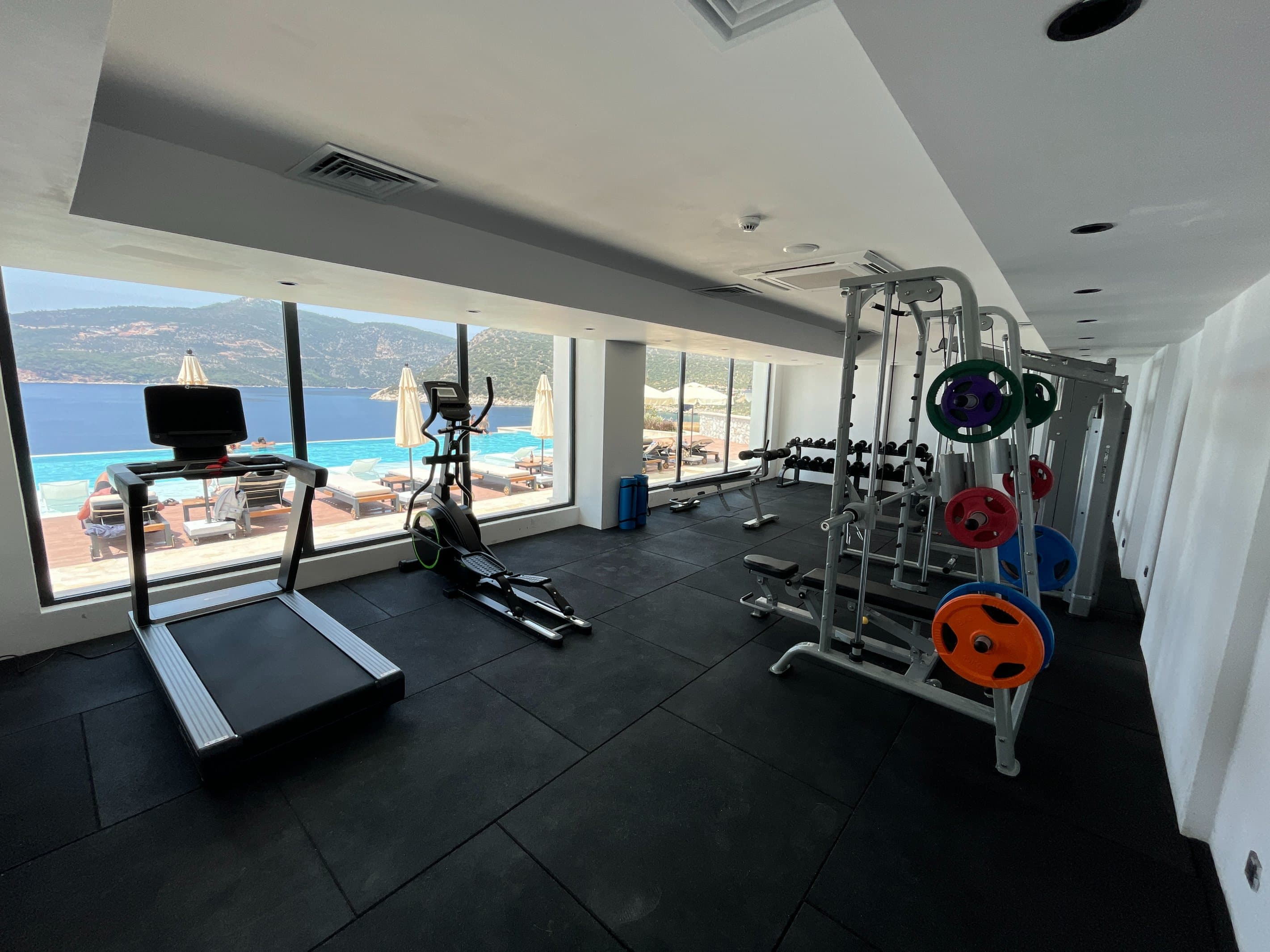 Lures Hotel & Beach Club-resim-3