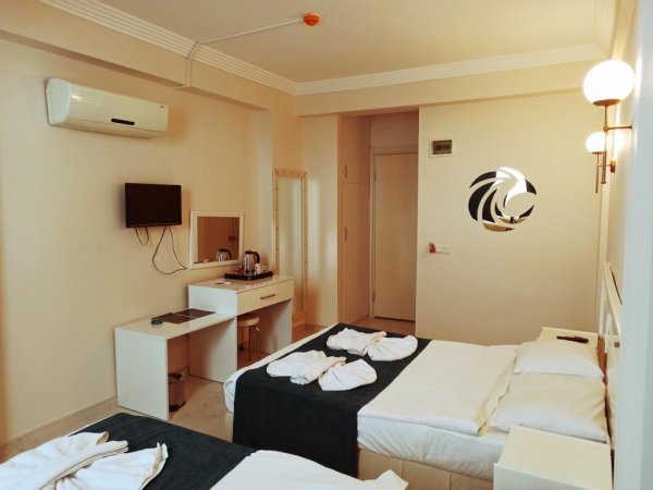 Twin Deluxe Room