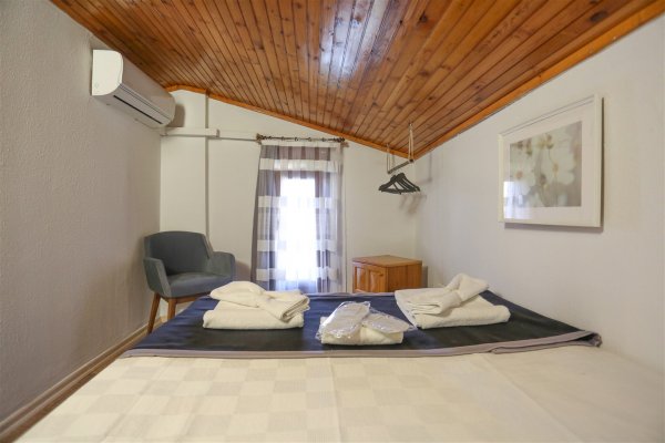 2.Kat Çatı Katı Oda (no balcony 07-11 nolu)