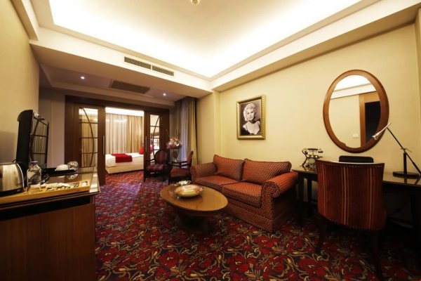 Presidential Suite