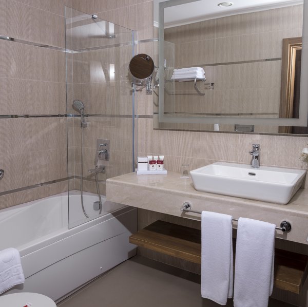 Deluxe Kısmi Deniz Manzaralı Room