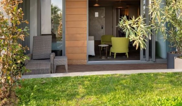 Suite Room with Balcony - Garden View