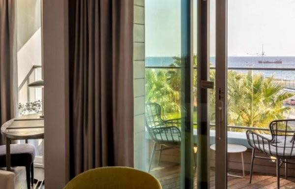 Junior Suite Room with Balcony - Sea View