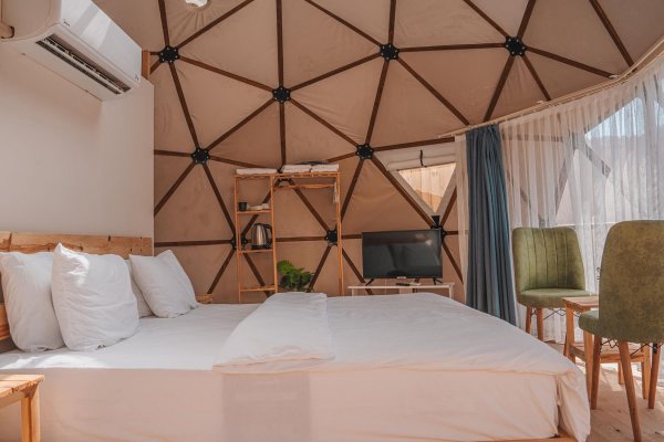 Dome Glamping with Jacuzzi